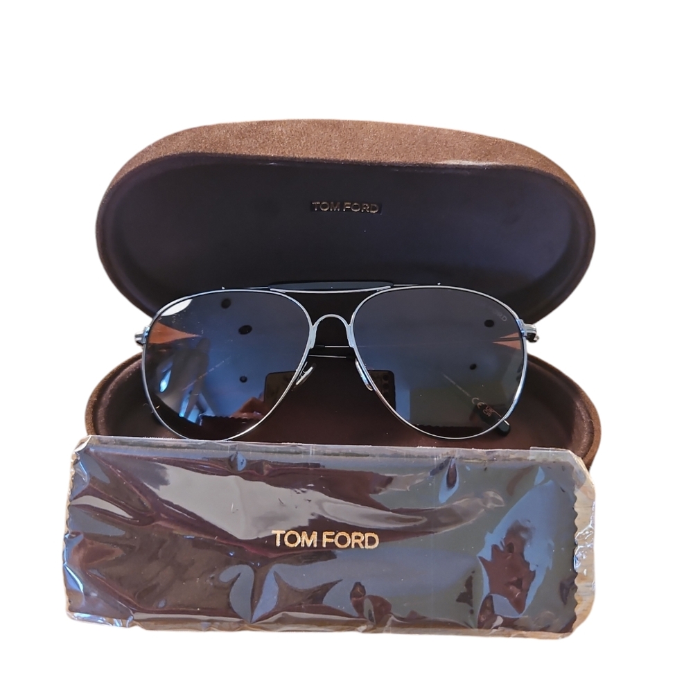 Tom Ford Sunglasses TF995 Raphael -02, size 59-14-145, color Shiney Gun Metal